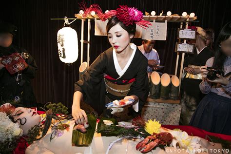 男体盛り|Nyotaimori 